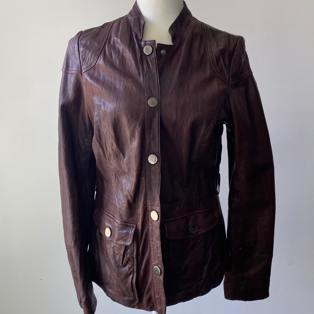 MANUEL Leather Jacket Size 8 Maroon Silver Button Front Womens Italian